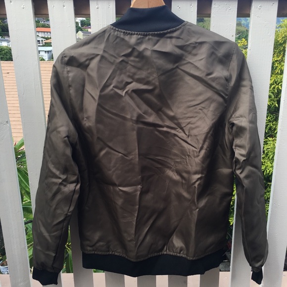 Beautiful Giant green slick bomber jacket - Picture 2 of 5